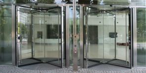 Ganzglaskarusselltüren GGG von Gu Automatic